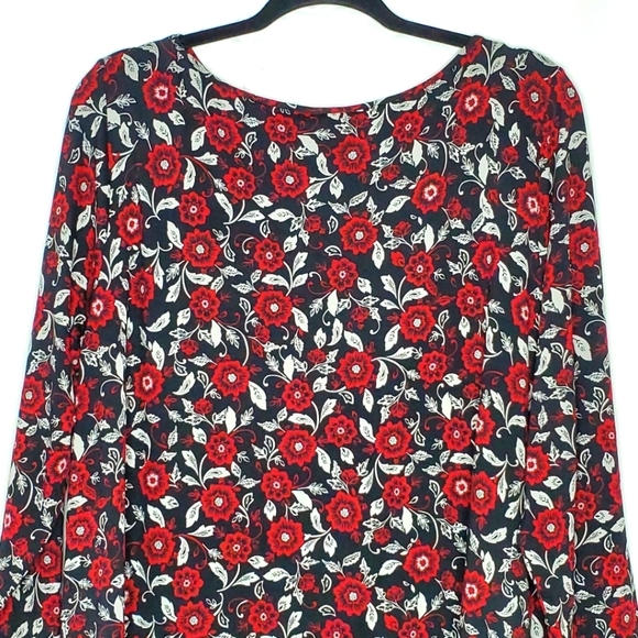 J. Jill Wearever Collection Velour Hem Top Size XL Long Sleeve Dark Floral - Picture 5 of 13